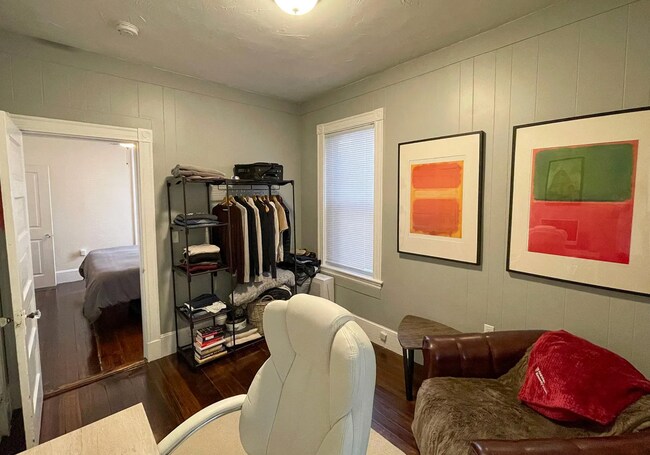 Foto del edificio - 439 Winthrop St