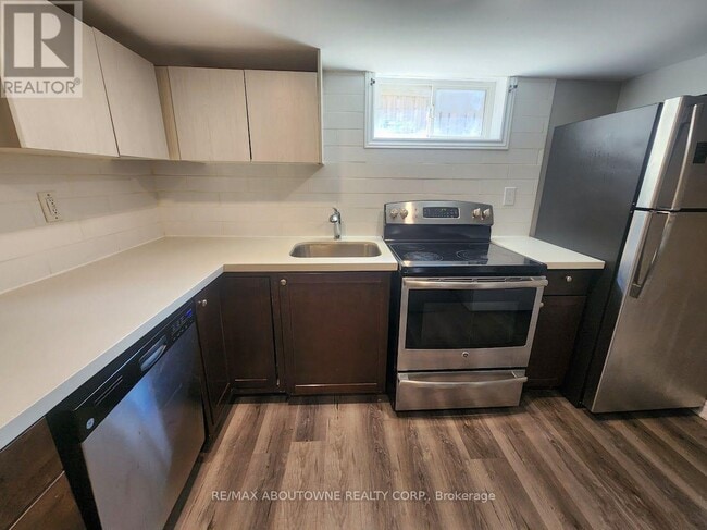 Building Photo - 26 Grandfield St