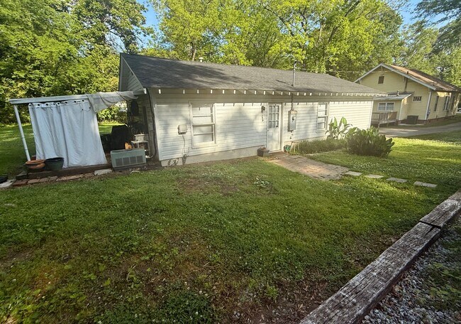 Building Photo - Boulevard Two Bedroom