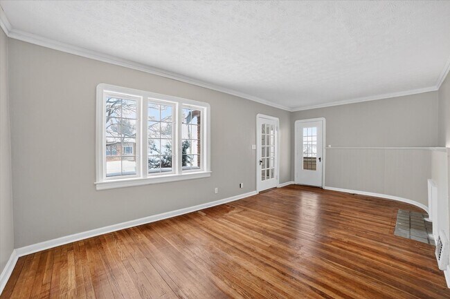 Building Photo - 4977 E 90th St