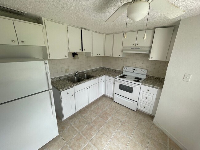 Foto del edificio - 5313 Avery Rd