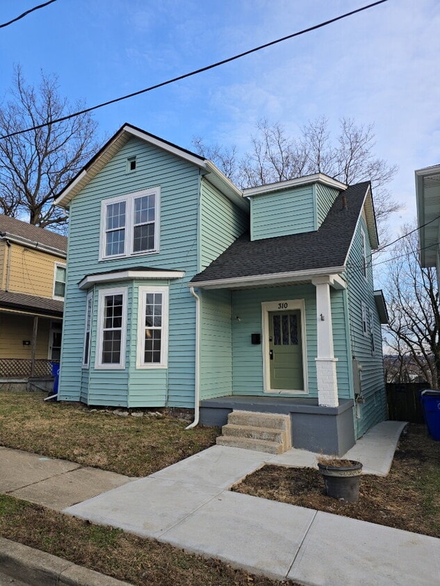 Photo - 310 North C Street * Charming 3 BR, 1 BA House in Hamilton*