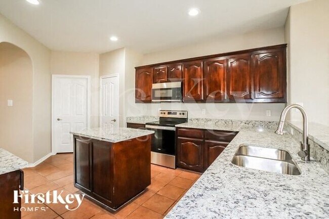 Foto del edificio - 11124 Hawks Landing Rd