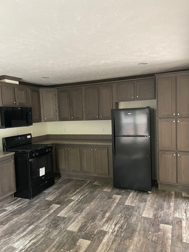 Building Photo - 7 Branette Ln