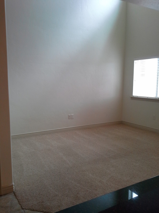 Building Photo - 1815 W 850 S
