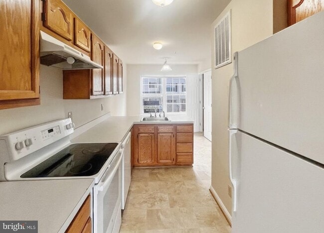 Building Photo - 3607 Harbor Rd