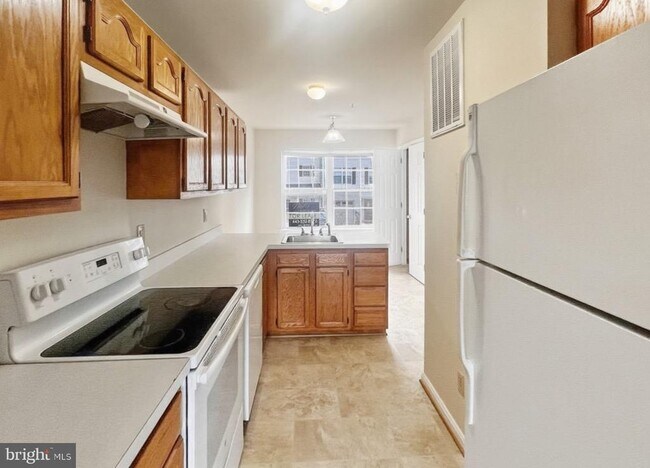 Foto del edificio - 3607 Harbor Rd