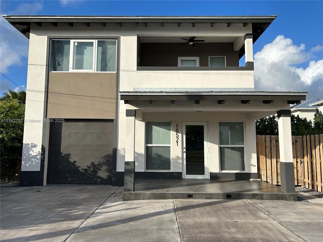 Primary Photo - 10521 SW 180th St
