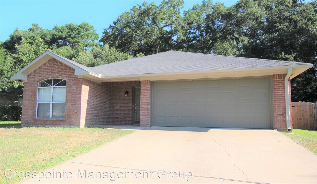 Primary Photo - 3 br, 2 bath House - 391 Frederick Circle