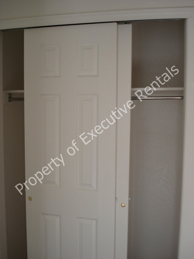 Foto del edificio - 4604 Pyramid Peak Dr