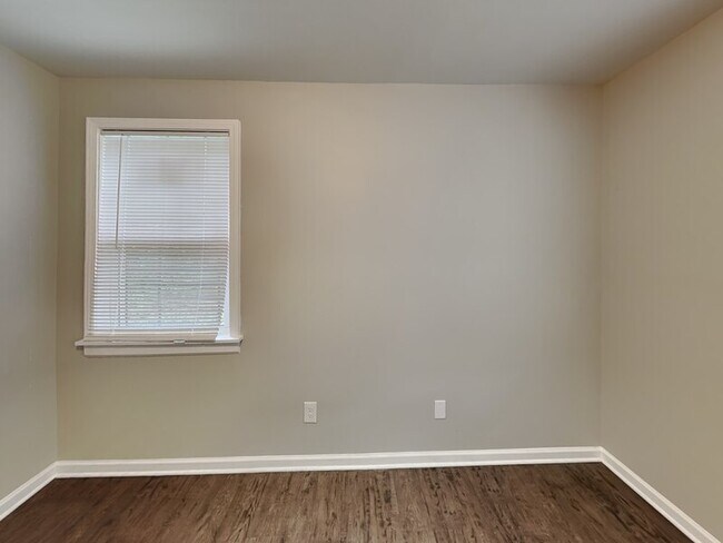 Foto del edificio - 7745 Madrid Ave