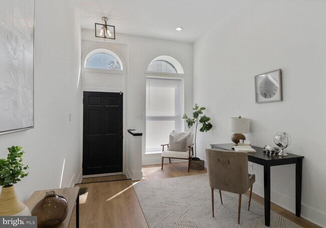Foto del edificio - 1706 McCulloh St