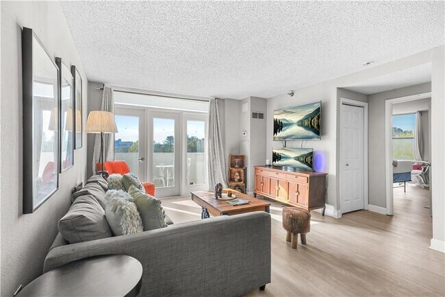 Foto del edificio - 375 Ralph McGill Blvd NE