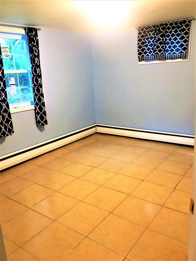 Master Bedroom - 25 Frame Ave