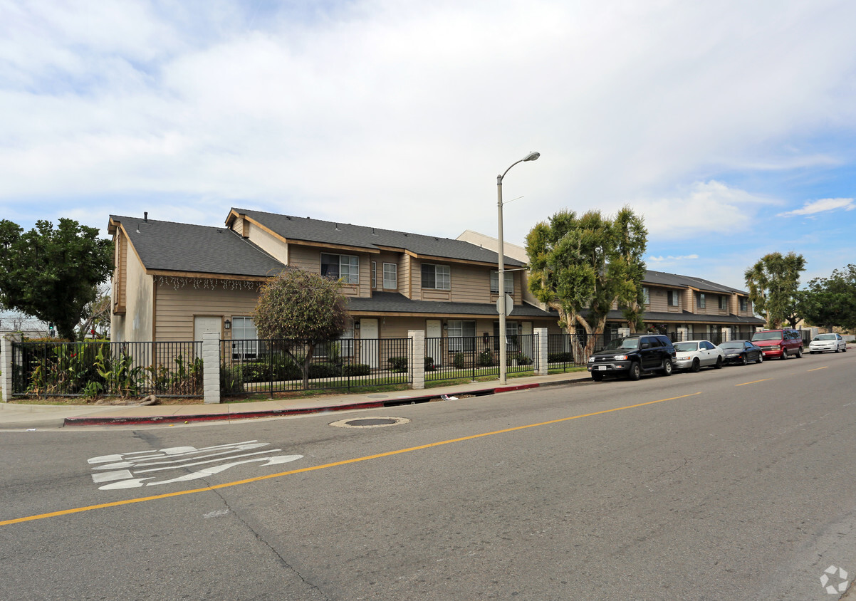 Primary Photo - Elk Lane Apartments