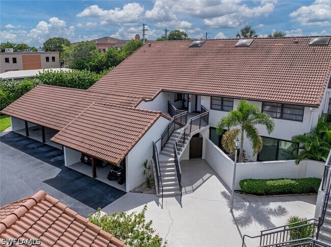 Foto del edificio - 4082 Belair Ln