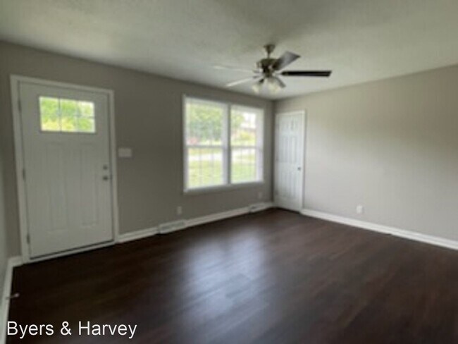 Foto del edificio - 4 br, 1.5 bath House - 1983 Mark Avenue