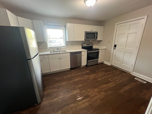 Foto del edificio - Charming 2-bedroom, 1-bath home on a corne...