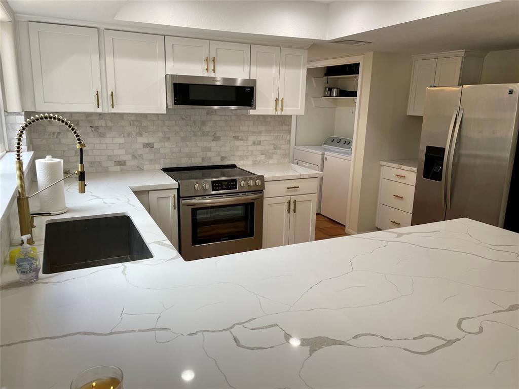 Foto principal - 880 Tully St