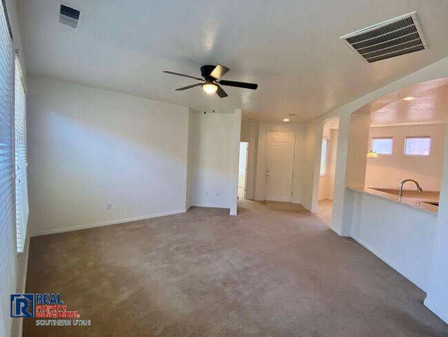 Foto del edificio - Coral Canyon Home