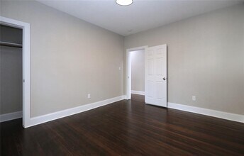 Building Photo - 4445 Rusk St