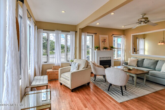 Building Photo - 113 Central Ave