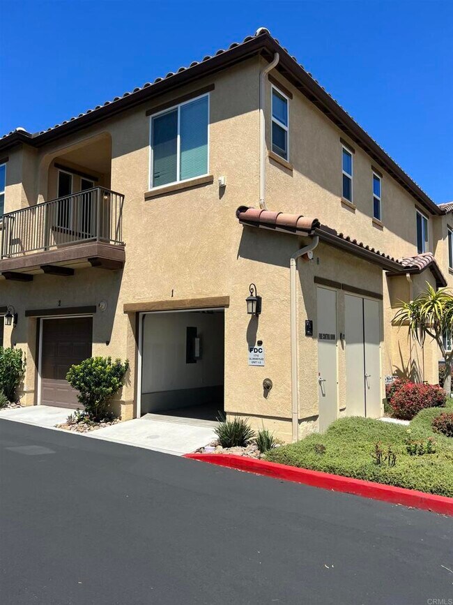 Foto del edificio - 1715 Cal Orchid Pl