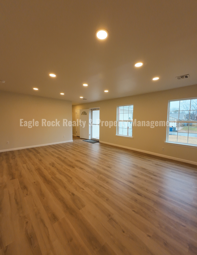 Foto del edificio - Newly Renovated South Tulsa Home for Rent ...