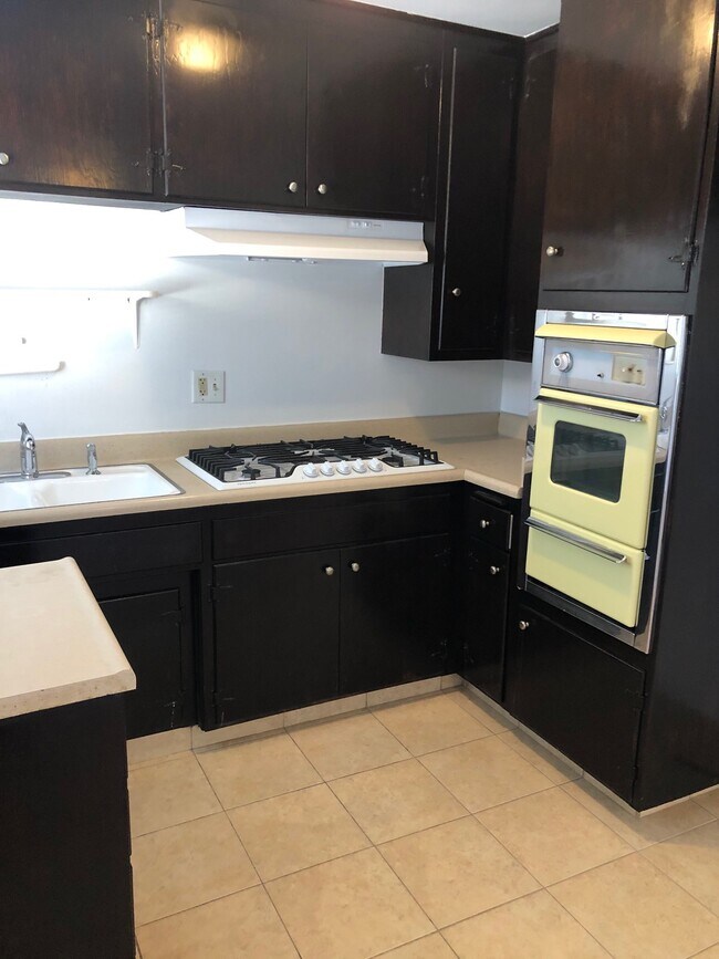 Foto del edificio - 3906 La Crescenta Ave