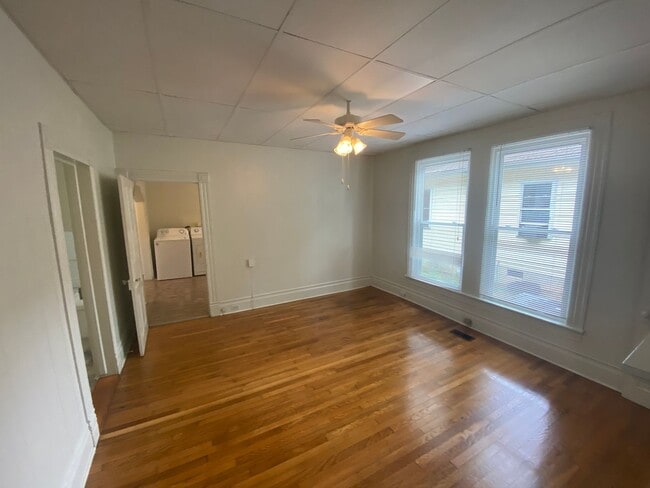 Building Photo - Adorable Duplex 2 Blocks to Duke / Large Private Fenced Yard