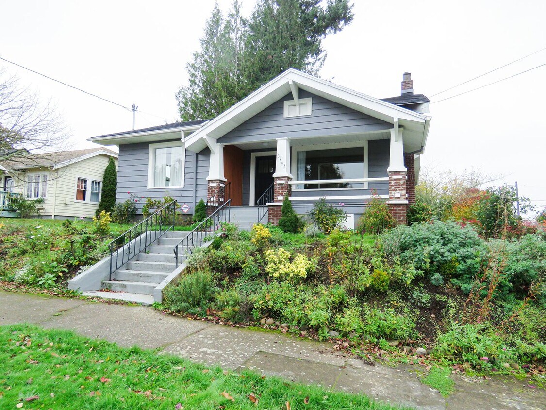 Roseway Bungalow Available Now*** Beautifu... House Rental in Portland, OR