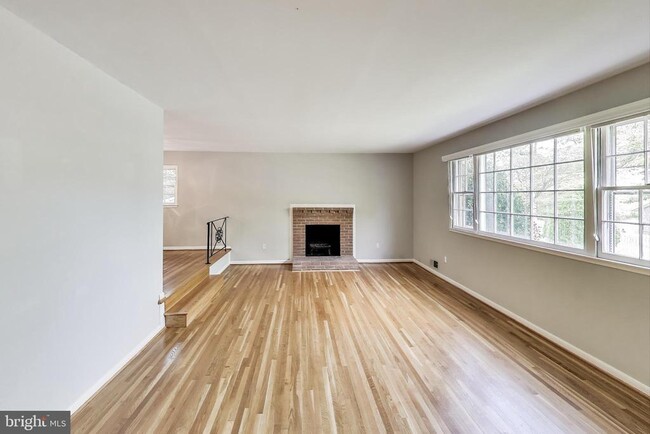 Building Photo - 14207 Gaines Ave