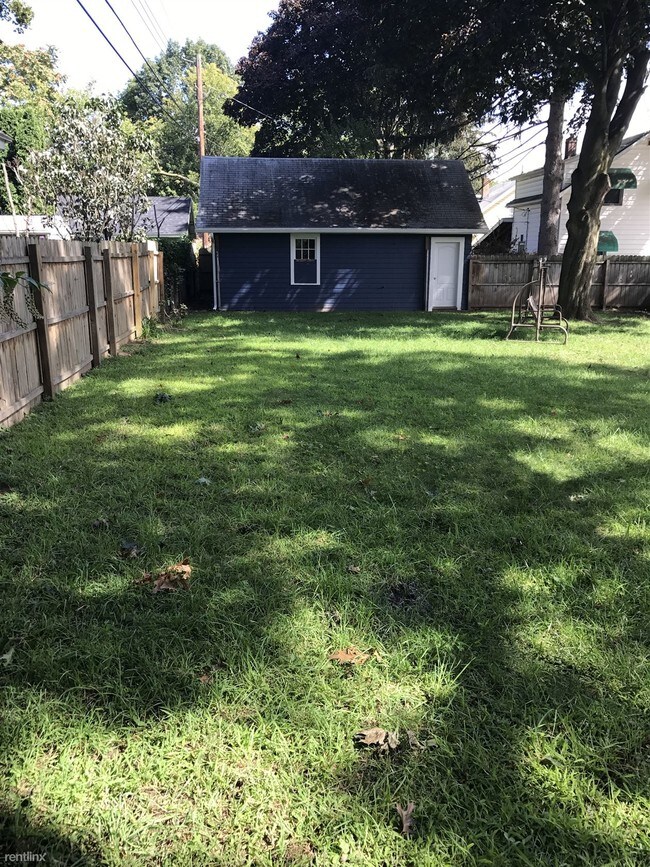Building Photo - 58 Bayton Dr