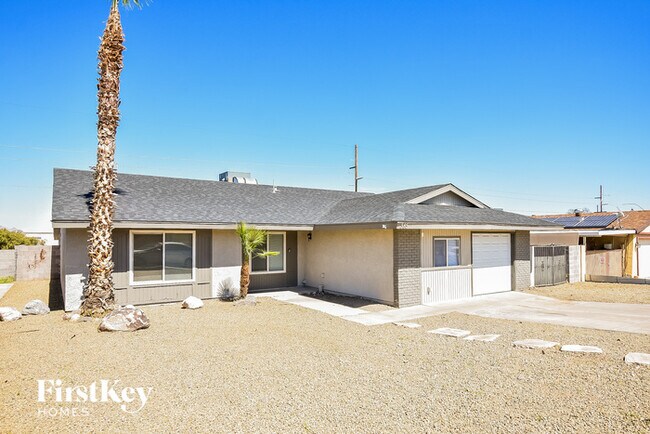 Building Photo - 385 Jann Dr