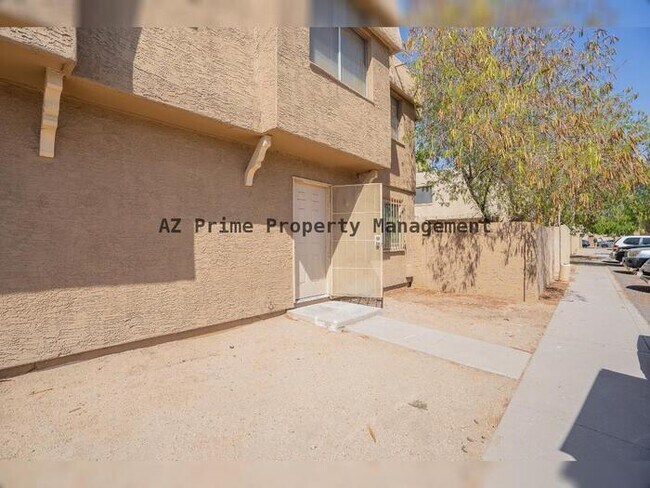 Foto del edificio - 4632 E SOUTHGATE AVE, PHOENIX AZ