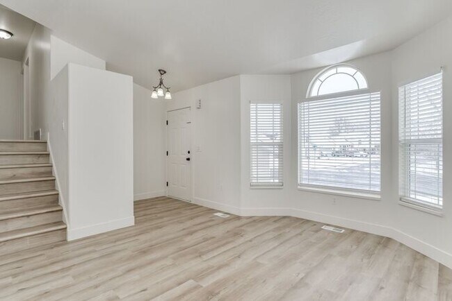 Foto del edificio - Beautiful Single Family Home for Rent in L...