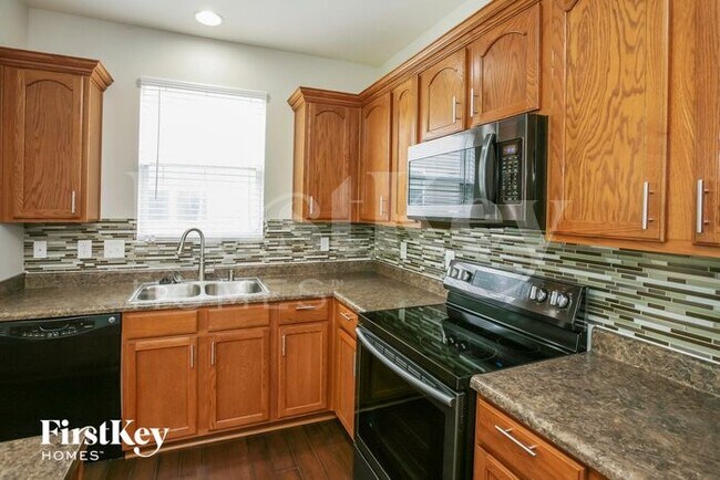 Foto del edificio - 6106 Green Willow Rd