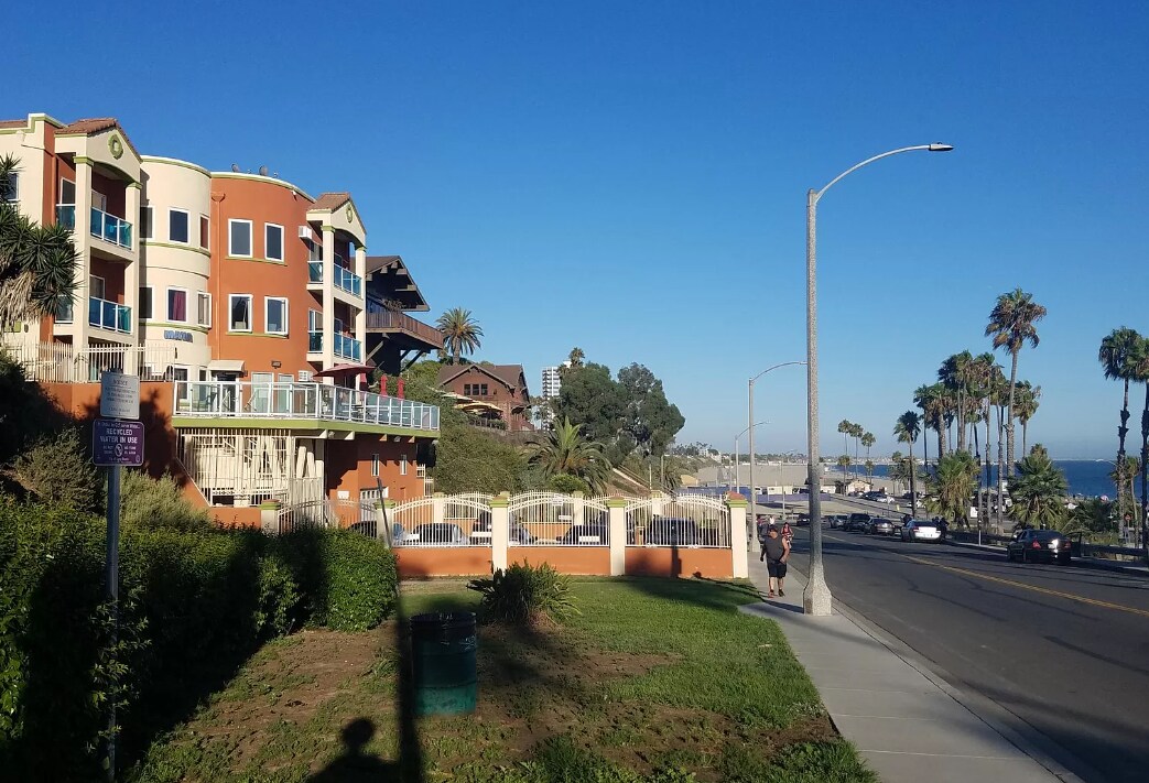 2230 E Ocean Blvd, Unit Unit 7 Studio Ocean View Houses in Long Beach