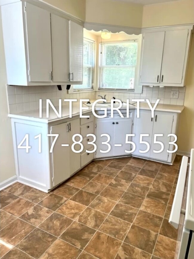 Foto del edificio - 1537 N Kentwood Ave