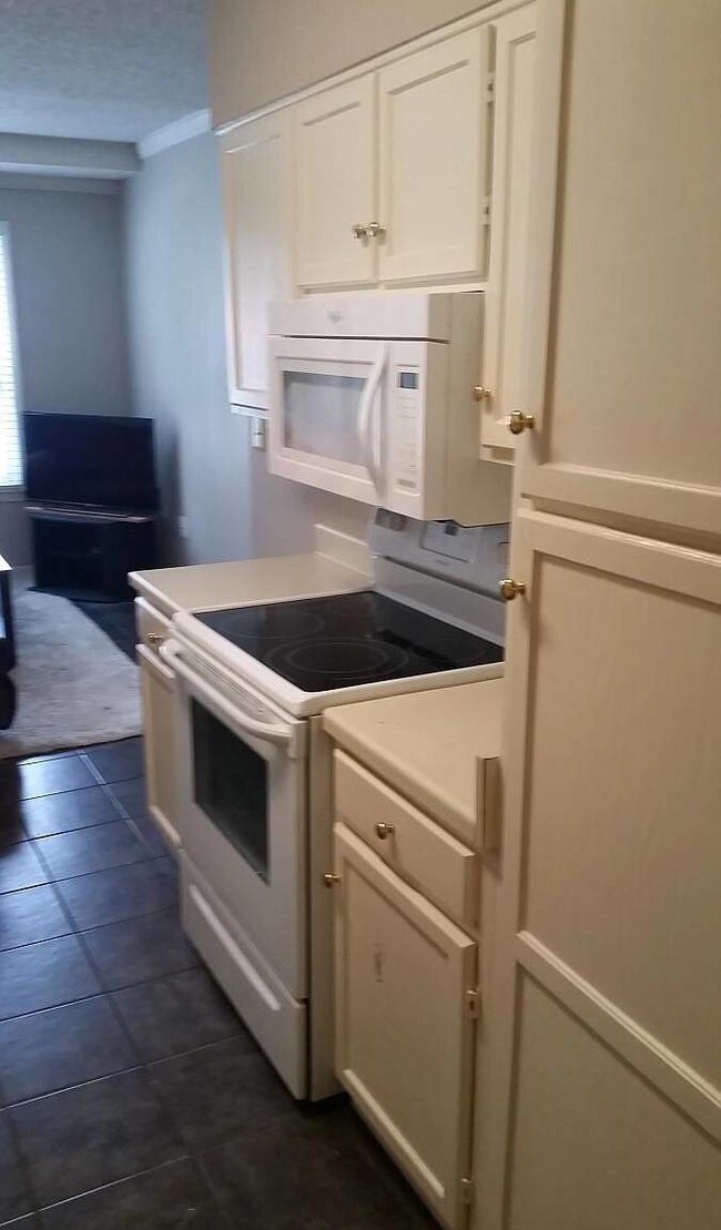 Foto del edificio - Apartment in the Heart of Five Points