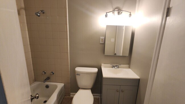 Foto del edificio - 4 BR / 2.5 BA Single family home
