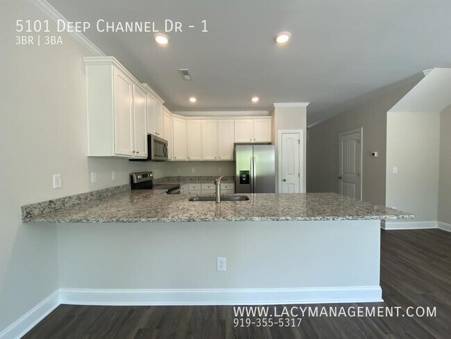 Building Photo - 5101 Deep Channel Dr