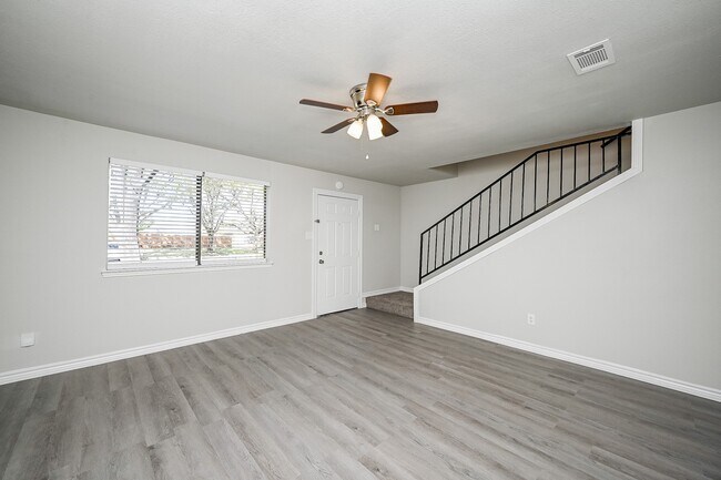 Foto del edificio - 6514 Kentwick Dr