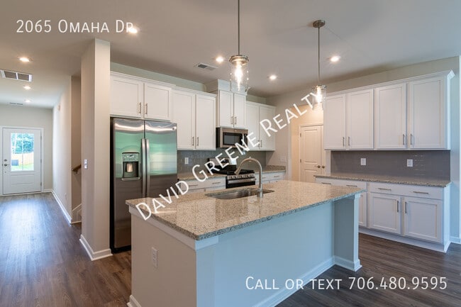 Building Photo - 2065 Omaha Dr