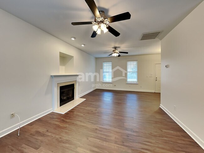 Foto del edificio - 14316 Buckton Ln