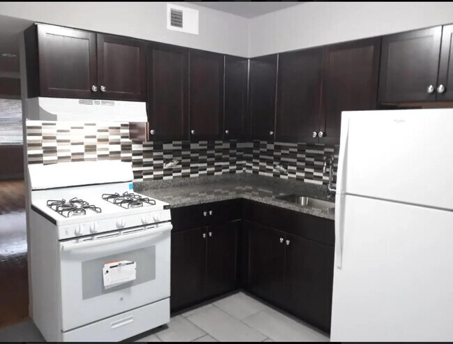 Foto del edificio - 4924 Mulford St