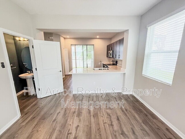 Photo - 6334 Fairmont Ln Townhome