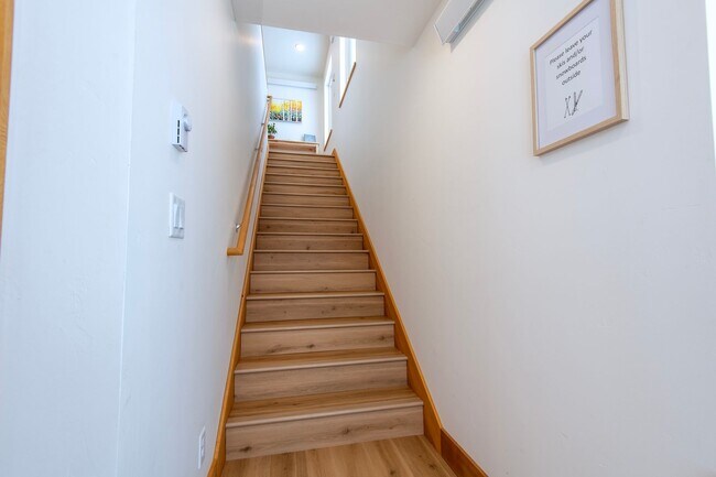 Foto del edificio - Seasonal Rental 10/1/25 - 5/30/26 Modern F...