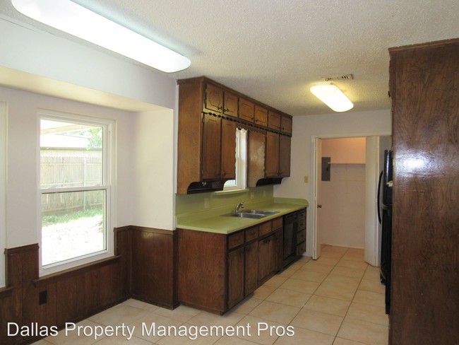 Building Photo - 3 br, 2 bath House - 905 Kristin Ct
