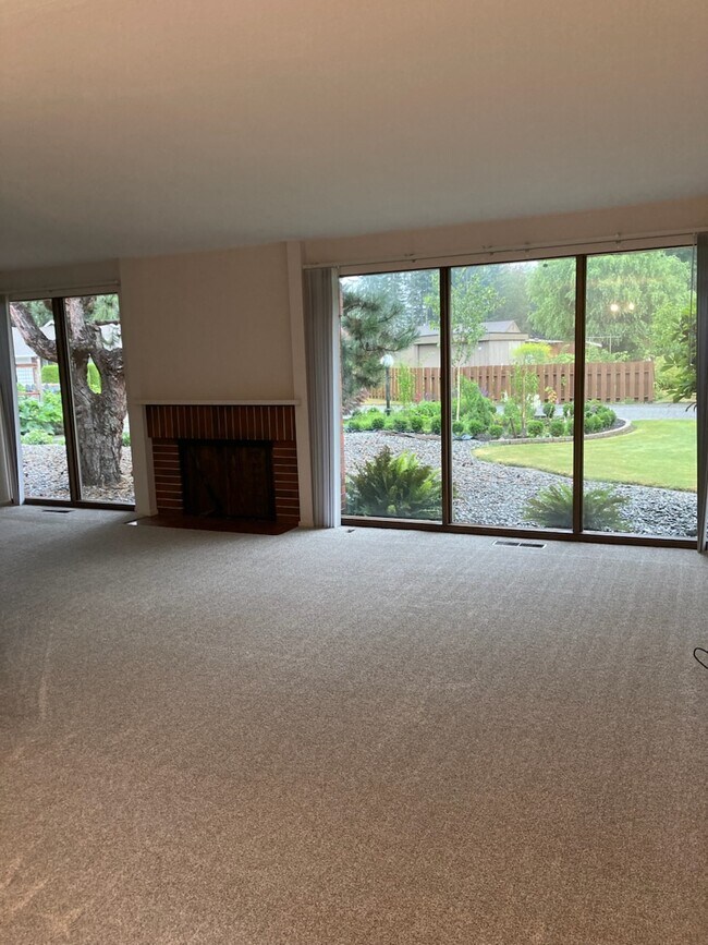 Foto del edificio - 6007 74th St NE